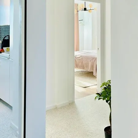 Urban Parkside Retreat Cozy 2-Bed Ap By Metro Apartment Bucharest Exterior photo