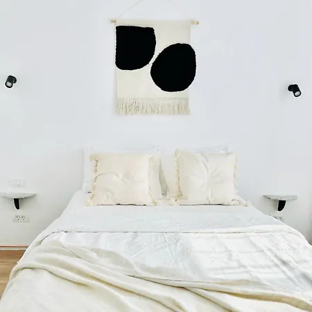 Urban Parkside Retreat Cozy 2-Bed Ap By Metro Apartment Bucharest Exterior photo