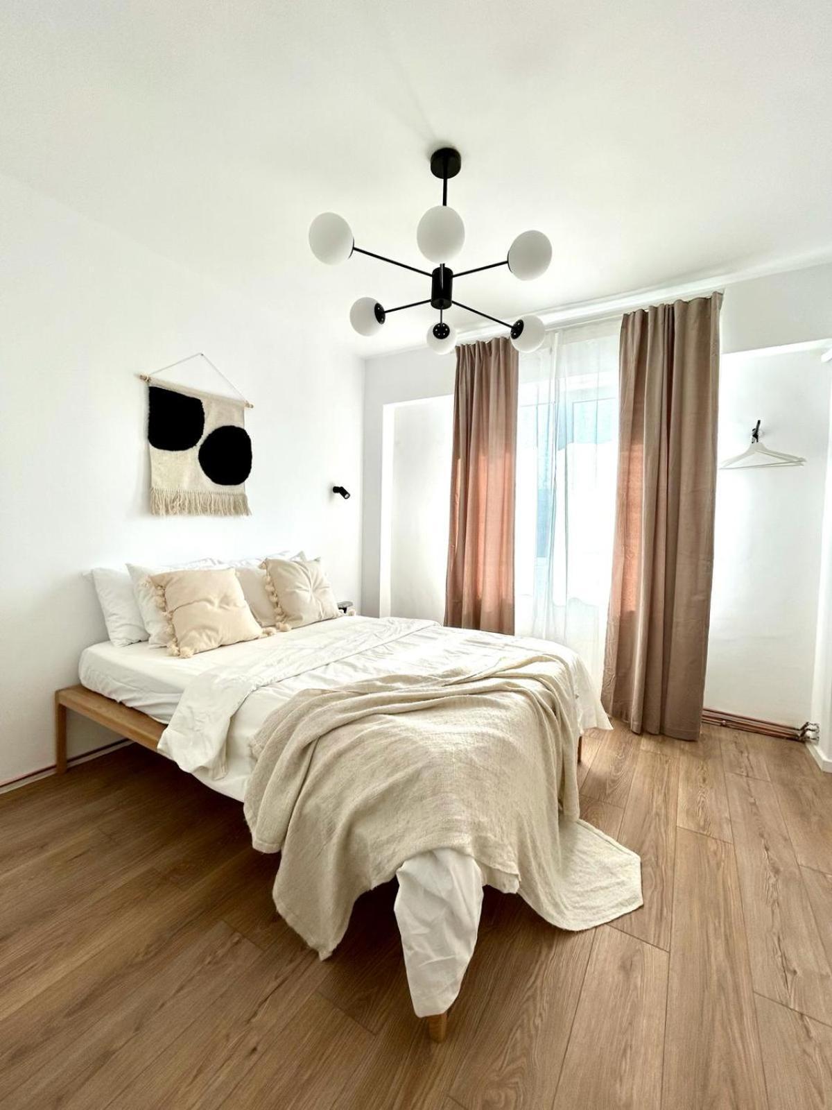 Urban Parkside Retreat Cozy 2-bed Ap By Metro * Bucharest
